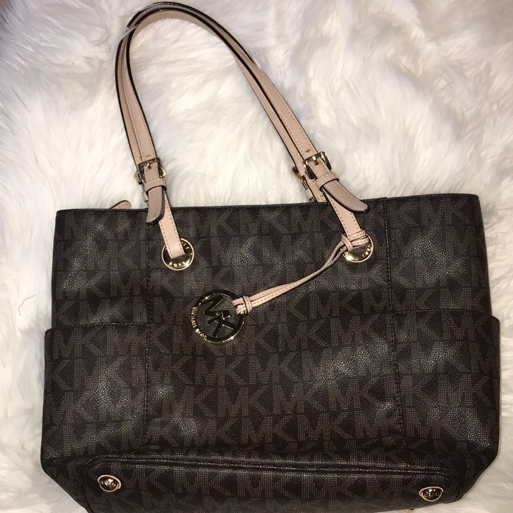 MK MEDIUM BAG!